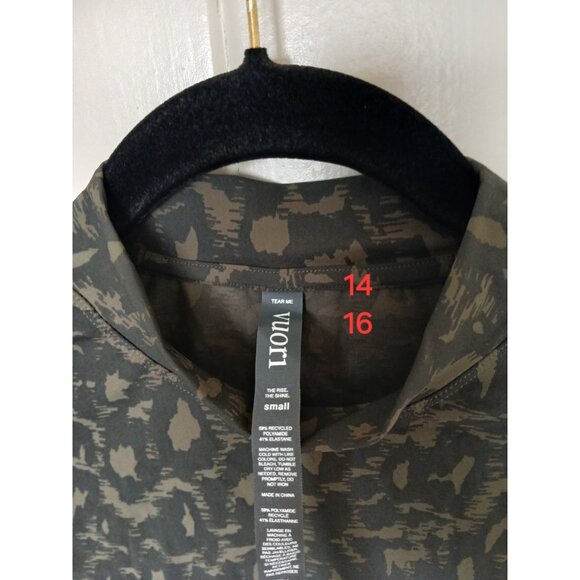 NWT Vuori Dune Crop Top Long Sleeve Oregano Spots Olive Green Athletic Yoga New - Picture 12 of 13